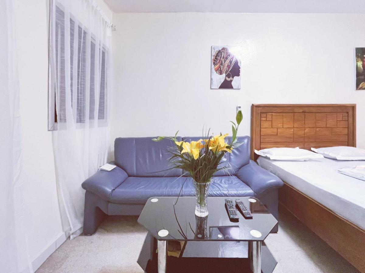 Residence Kane Diallo- Appartements Elegants Et Centraux A 达喀尔 外观 照片